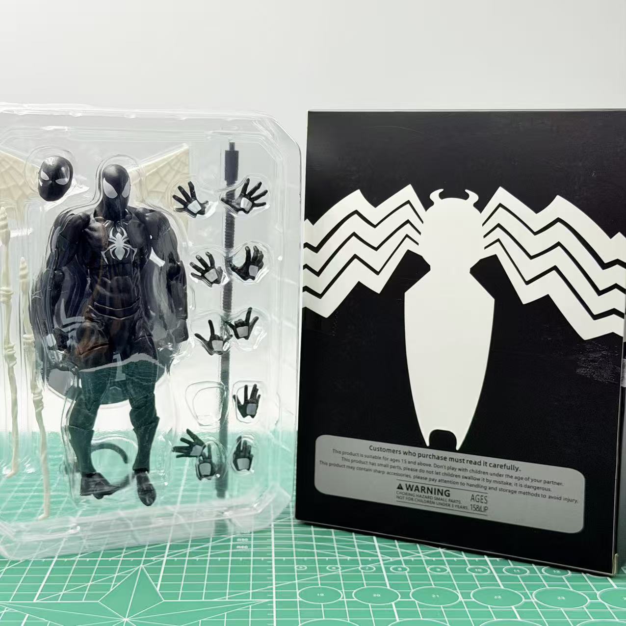 Figurine articulée Bandai Symb - Good Smile Company Figma avis et prix